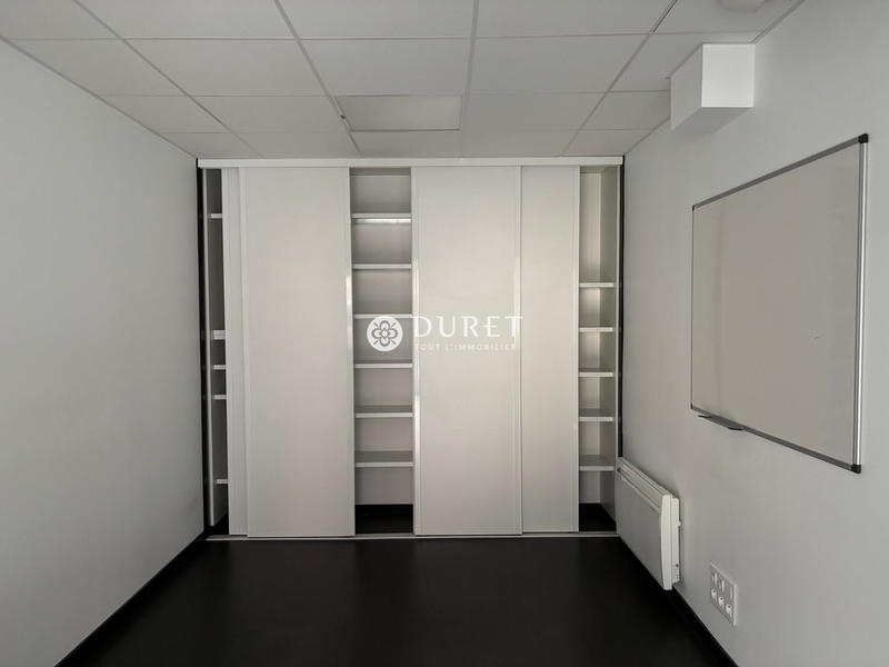 Bureau - 117 m²