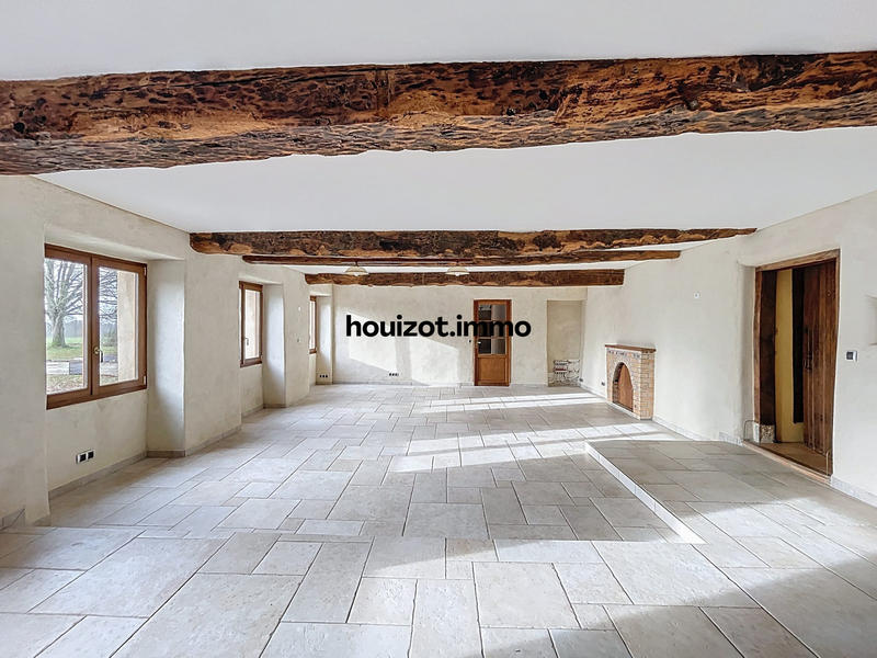 Maison - 233 m² - 6 pièces