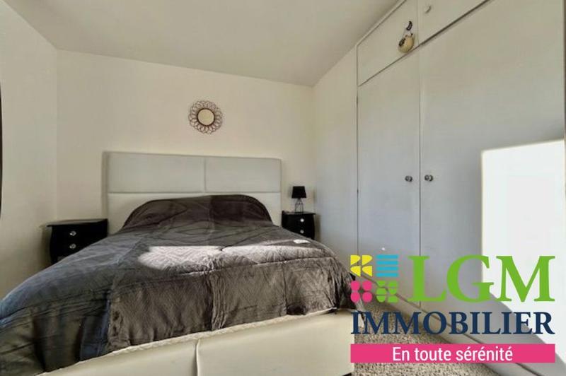 Maison - 243 m² - 9 pièces