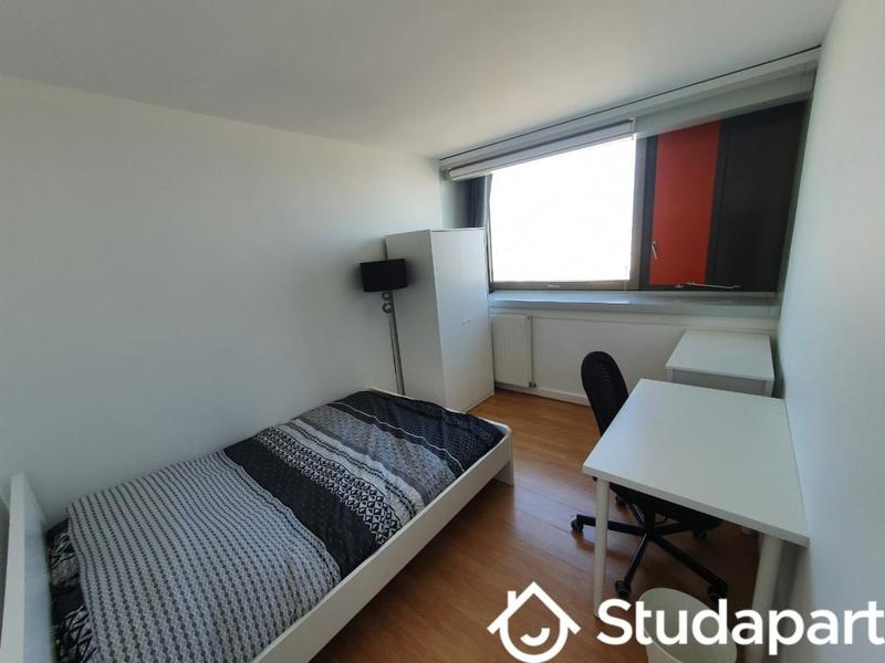 Chambre - 10 m² - 1 pièce