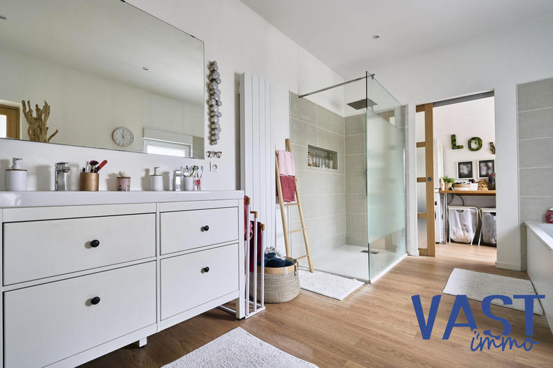 Maison - 135 m² - 5 pièces