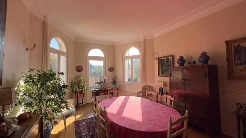 Maison bourgeoise - 180 m² - 6 pièces