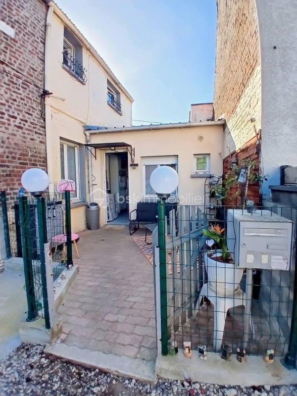 Immeuble - 90 m² - 6 pièces