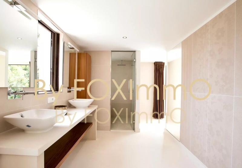 Maison - 346 m² - 7 pièces