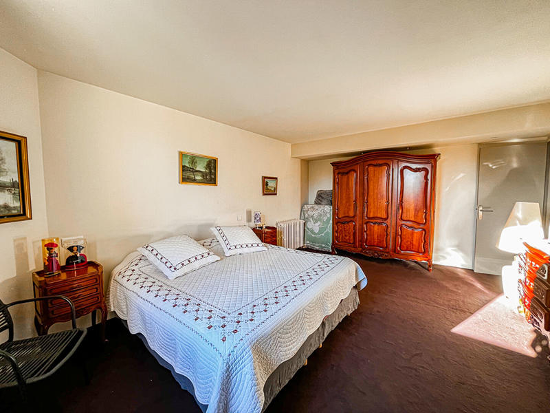 Maison - 264 m² - 5 pièces