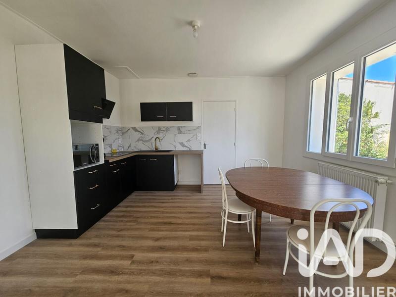 Maison - 98 m² - 5 pièces