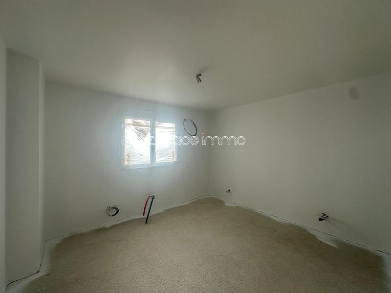 Maison - 121 m² - 4 pièces