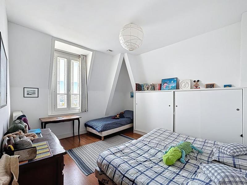 Maison en pierre - 217 m² - 11 pièces