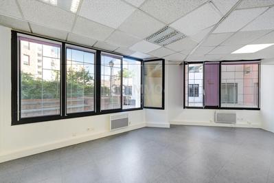 Local commercial - 303 m² - 10 pièces