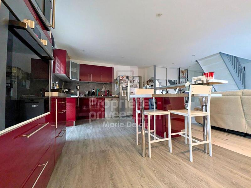 Maison - 121 m² - 6 pièces