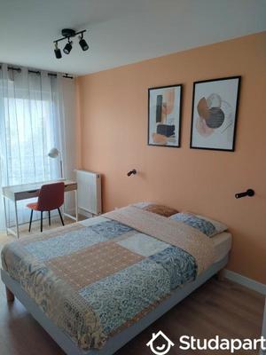 Chambre - 10 m² - 1 pièce