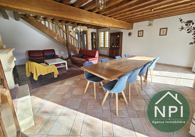 Maison - 280 m² - 9 pièces