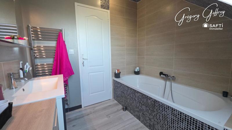 Maison - 196 m² - 7 pièces