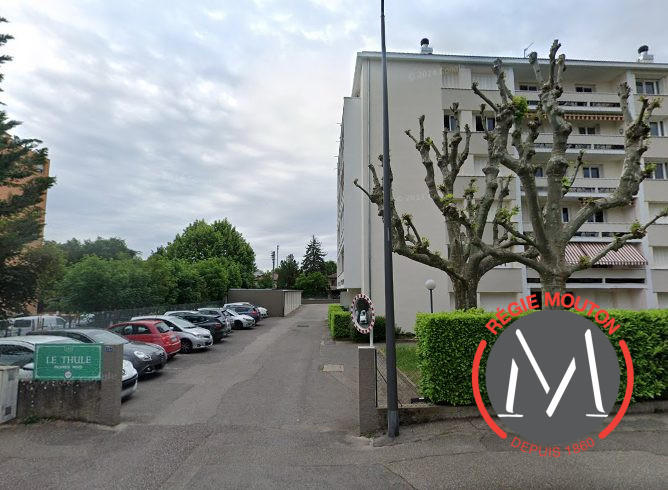 Parking / Garage - 8 m²