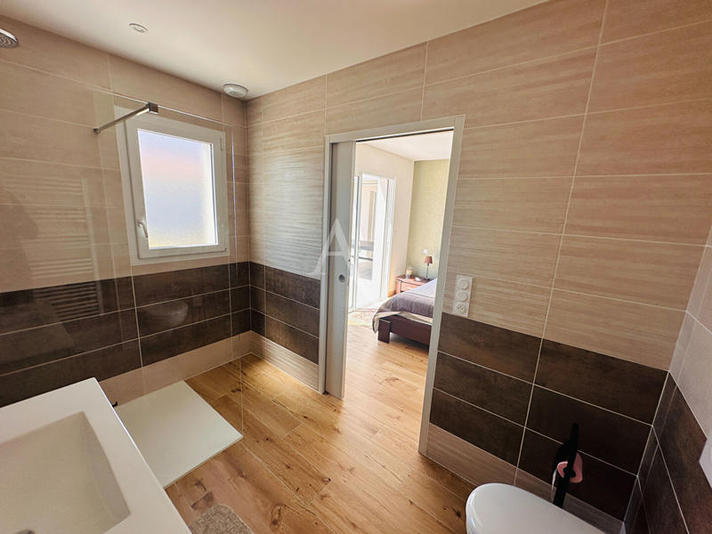 Maison - 102 m² - 4 pièces