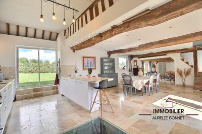 Maison ancienne - 380 m² - 12 pièces