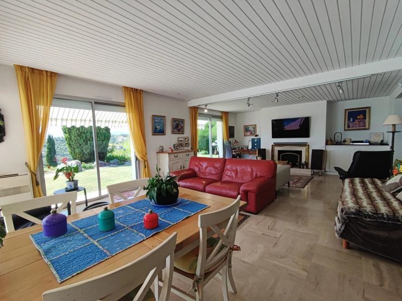 Villa - 180 m² - 6 pièces