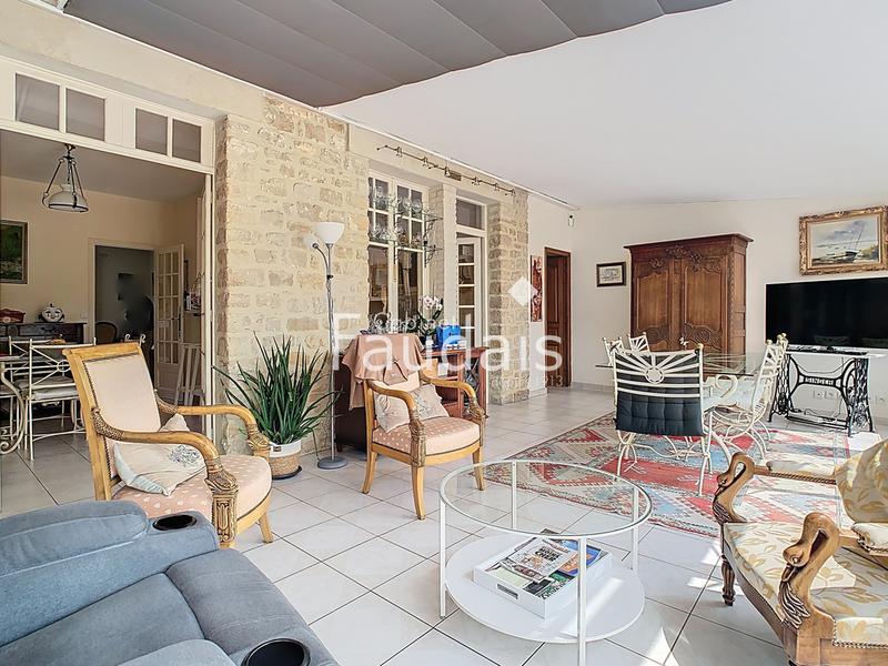 Maison - 168 m² - 7 pièces