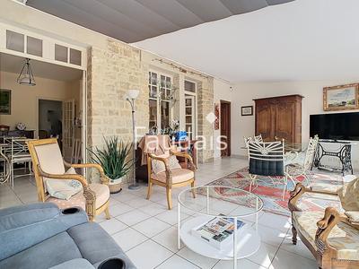 Maison - 168 m² - 7 pièces