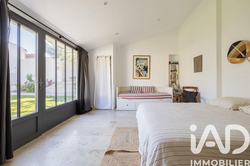 Maison - 300 m² - 10 pièces