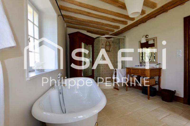 Maison - 310 m² - 15 pièces