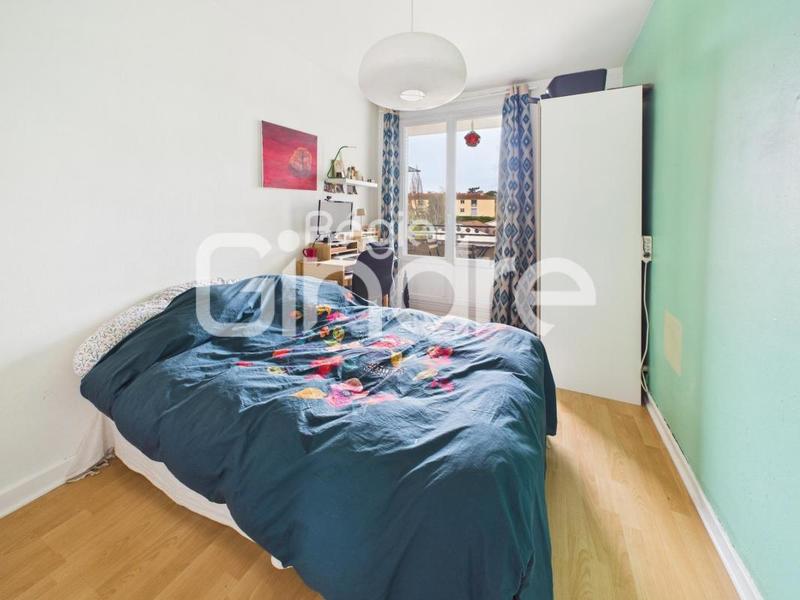 Appartement - 85 m² - 4 pièces