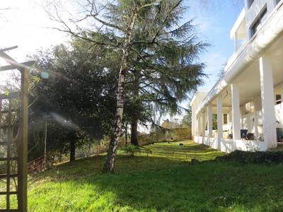 Villa - 265 m² - 9 pièces