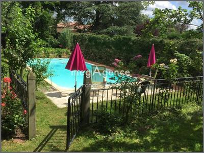 Maison de campagne - 250 m² - 8 pièces