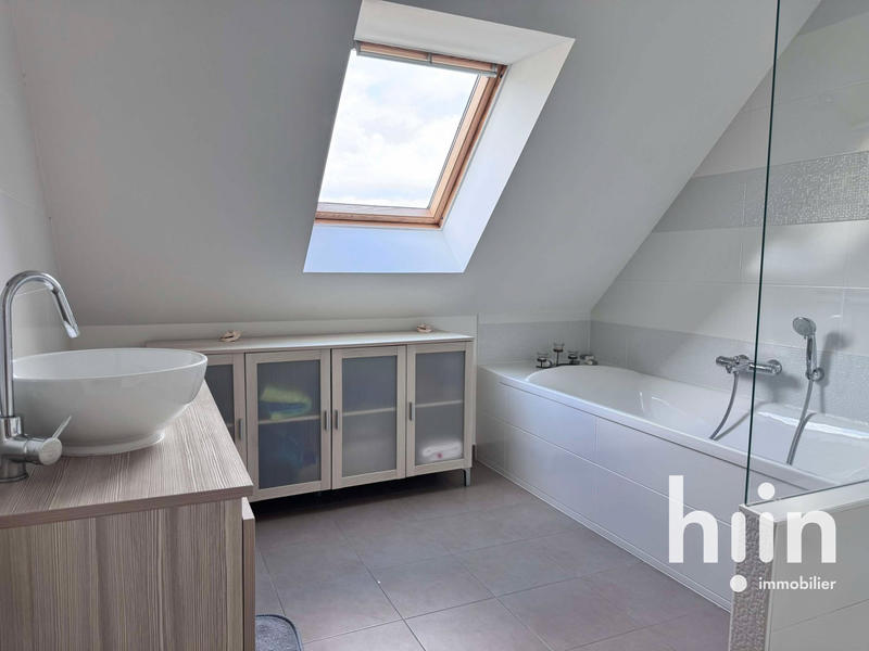 Maison - 100 m² - 5 pièces