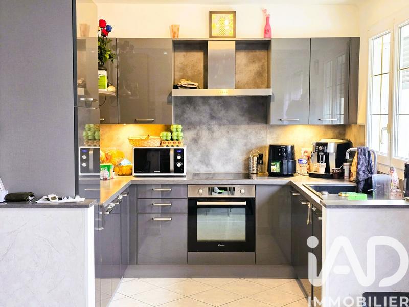 Maison - 91 m² - 5 pièces