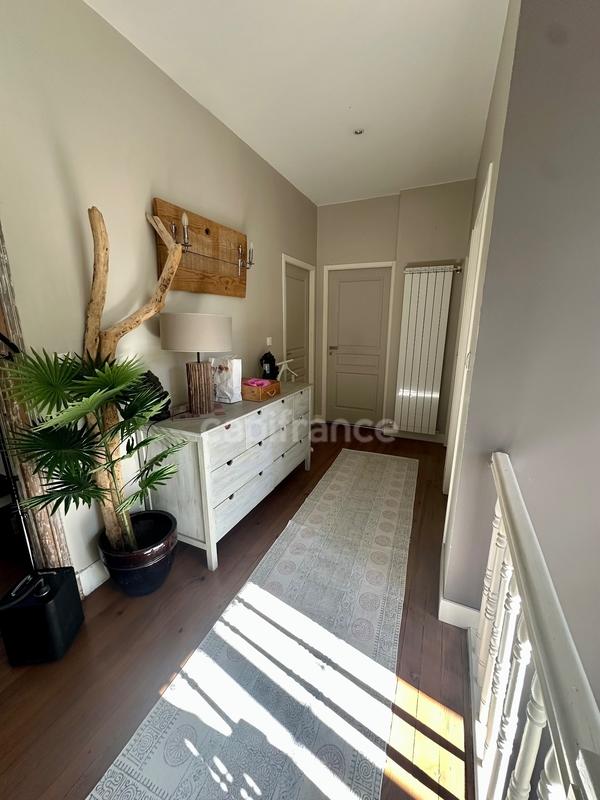 Maison - 155 m² - 6 pièces