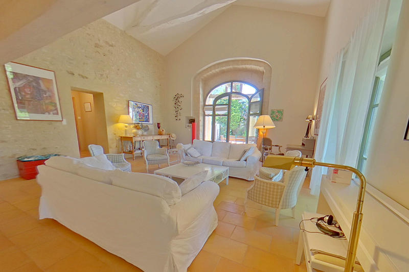 Maison - 210 m² - 5 pièces