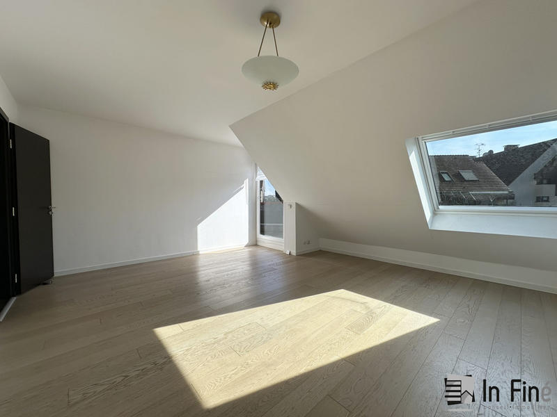 Appartement - 155 m² - 6 pièces