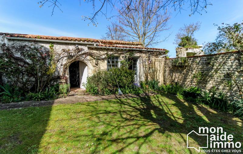 Maison - 311 m² - 7 pièces