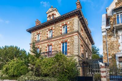 Appartement - 106 m² - 4 pièces