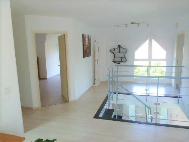 Maison - 180 m² - 6 pièces
