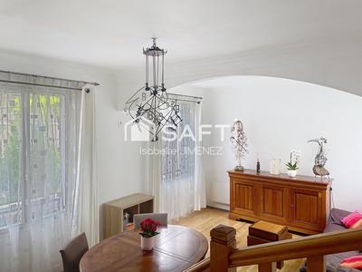 Maison - 90 m² - 5 pièces