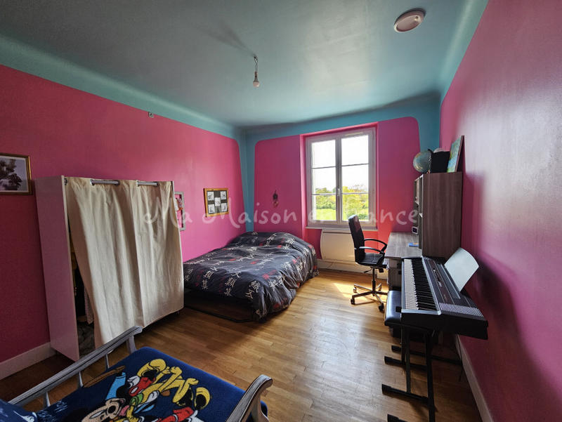 Maison - 200 m² - 7 pièces