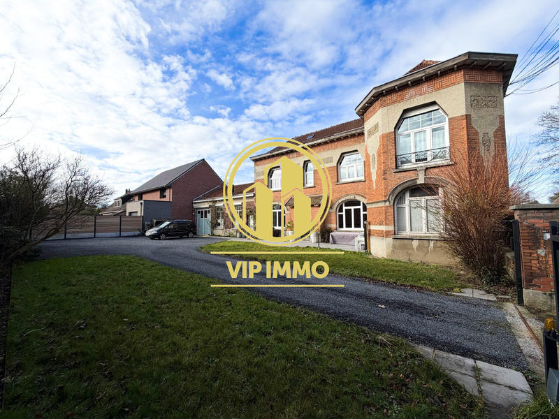 Villa - 224 m² - 14 pièces