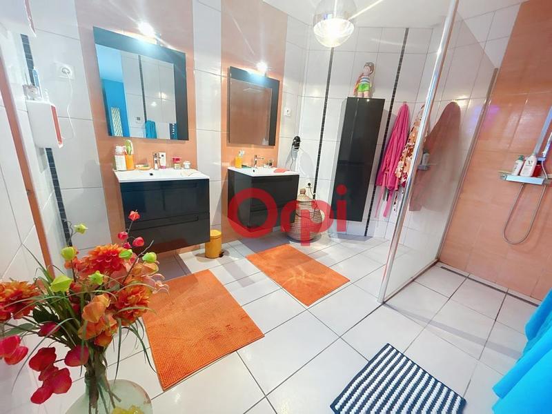 Maison - 169 m² - 5 pièces