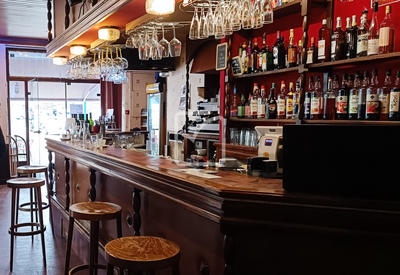 Local commercial - 670 m² - 22 pièces