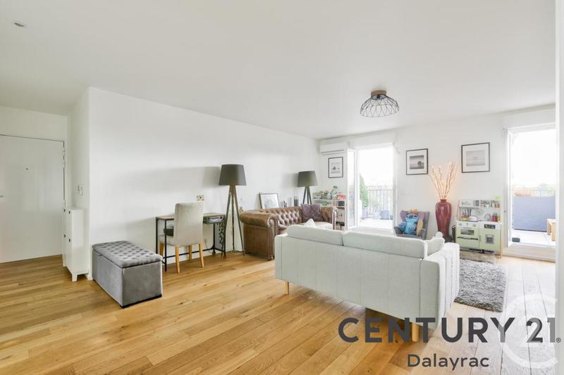 Appartement - 94 m² - 5 pièces