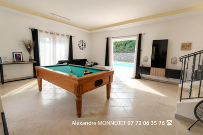 Villa - 255 m² - 6 pièces