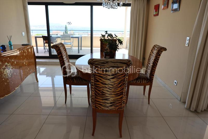 Appartement - 162 m² - 5 pièces