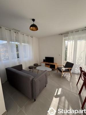 Chambre - 11 m² - 1 pièce