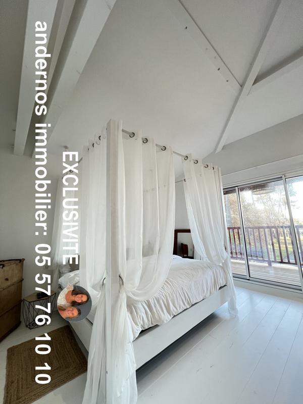 Maison - 233 m² - 7 pièces