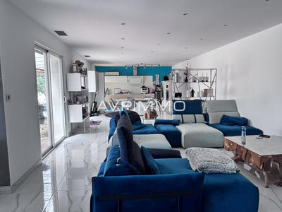 Villa - 240 m² - 7 pièces