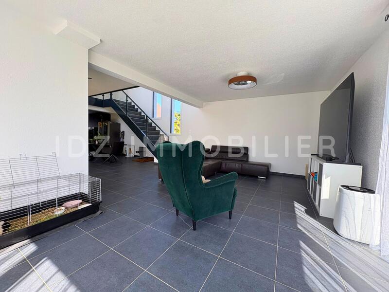 Maison - 170 m² - 7 pièces