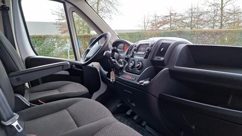 Peugeot Boxer Fourgon Tole 333 L2h2 Bluehdi 140 Ss Asphalt