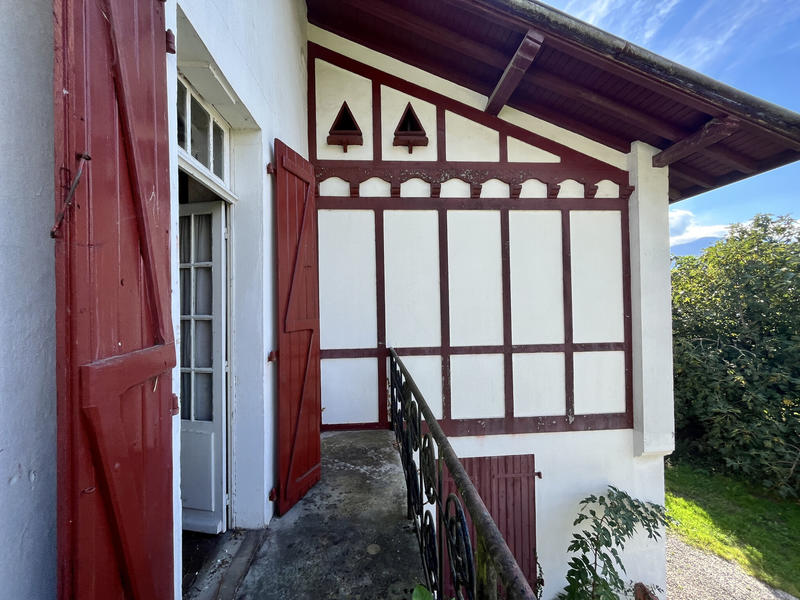 Maison - 264 m² - 13 pièces